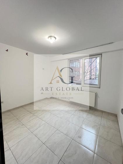 Spațiu comercial, de 54 mp, în Militari