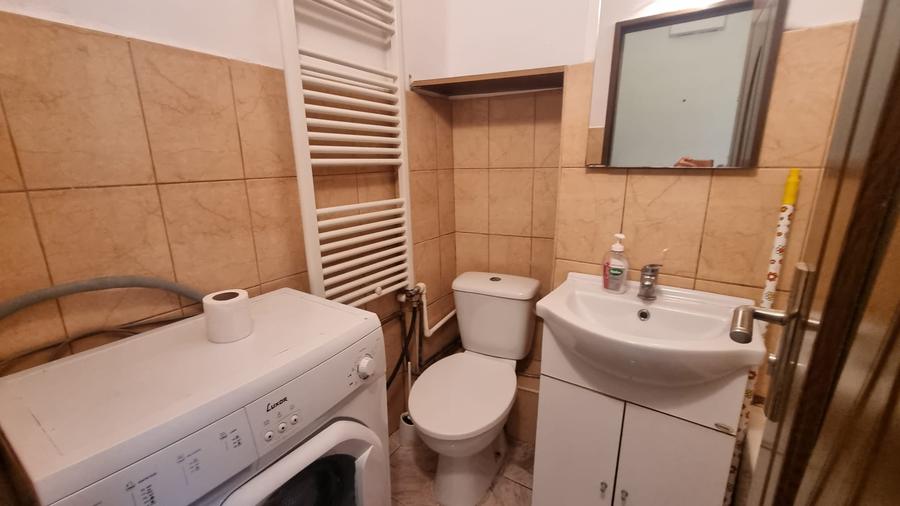 Apartament cu 2 camere semidecomandat în Micro 14