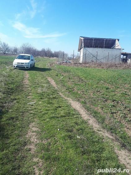 Teren de 22756 mp, în Vânători