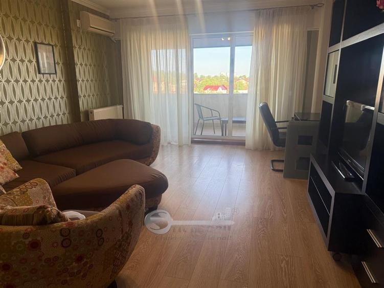 Apartament cu 2 camere semidecomandat, mobilat în Podul de Fier
