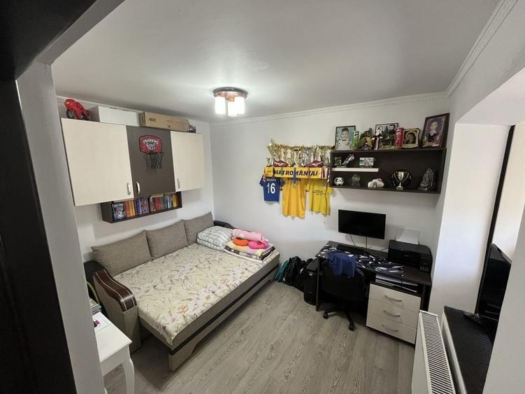 Apartament cu 2 camere decomandat în Exterior Vest