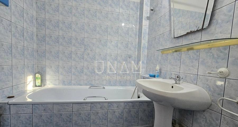 Apartament cu 2 camere decomandat în Triaj