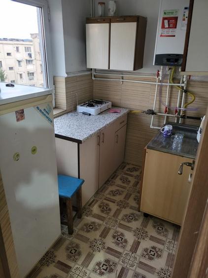 Garsonieră decomandată în Rovinari