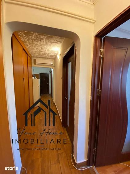 Apartament cu 3 camere decomandat în Rovine