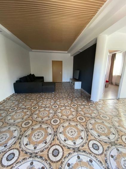 Casă cu 4 camere în Alexandru Odobescu