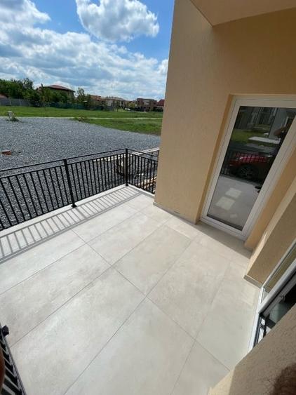 Apartament cu 3 camere decomandat în Moșnița Nouă