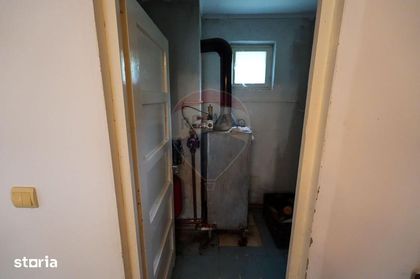 Casă cu 6 camere cu Teren 2143 Mp în Ribița