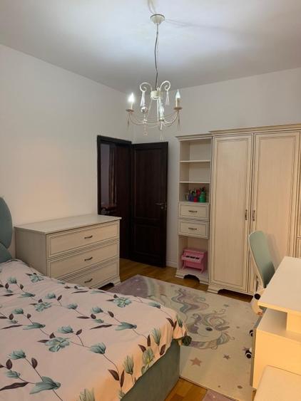 Apartament cu 4 camere, mobilat în Iris