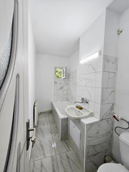 Apartament cu 2 camere decomandat în Nicolina