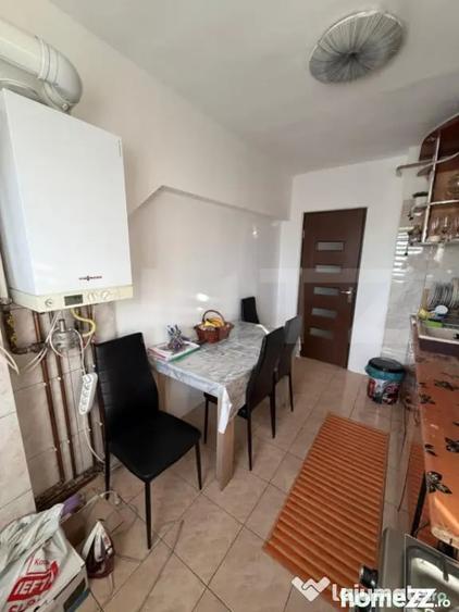 Apartament cu 2 camere decomandat în 1 Mai