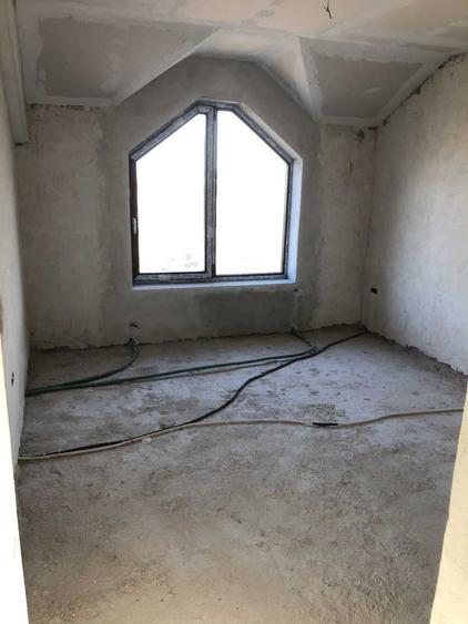 Casă cu 4 camere în Ghercești