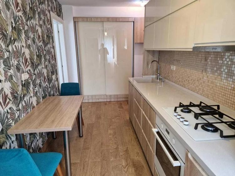 Apartament cu 2 camere decomandat, mobilat în Titan — fotografia 3