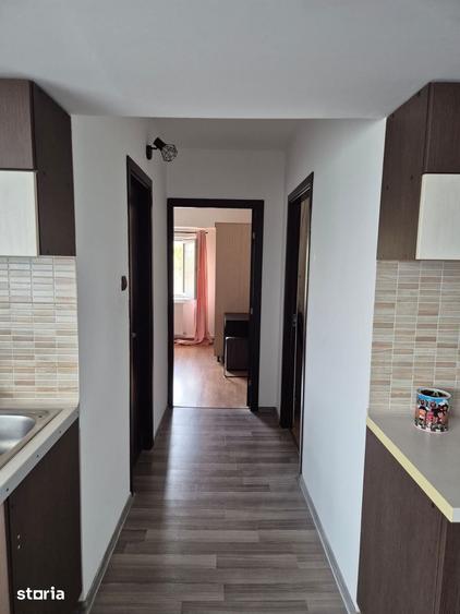 Apartament cu 3 camere semidecomandat în Nicolina