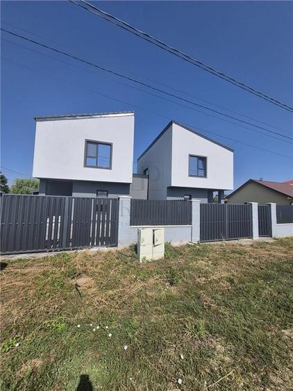 Duplex cu 3 camere cu Teren 350 Mp în Moșnița Nouă