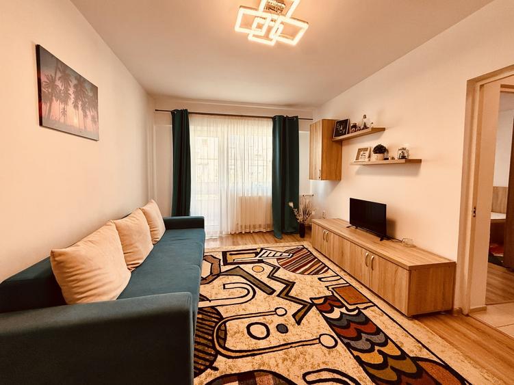 Apartament cu 2 camere decomandat, mobilat în Ultracentral