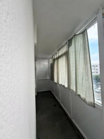 Apartament cu 3 camere decomandat în Republicii