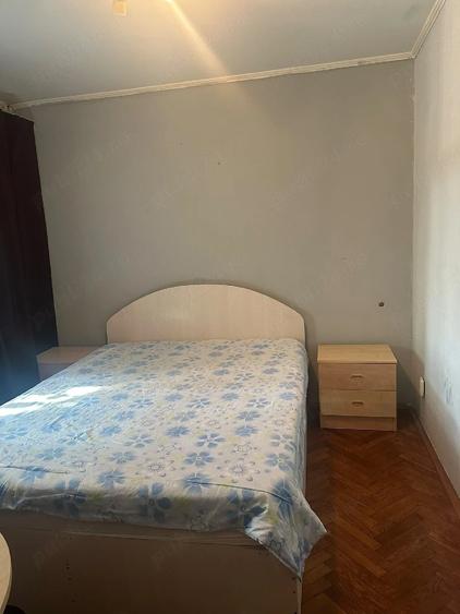 Apartament cu 3 camere decomandat în Arcu