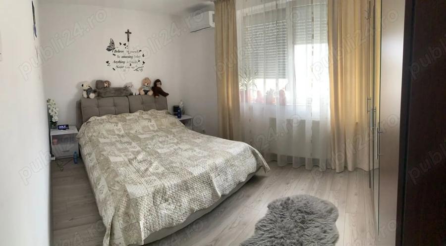 Apartament cu 3 camere semidecomandat în Colentina