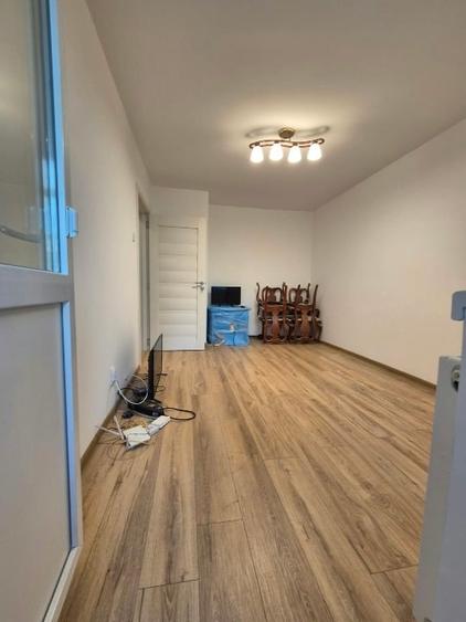 Apartament cu 2 camere decomandat în Apărătorii Patriei