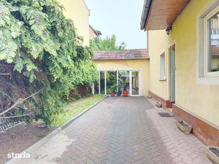 Spațiu comercial, de 303 mp, în Girocului