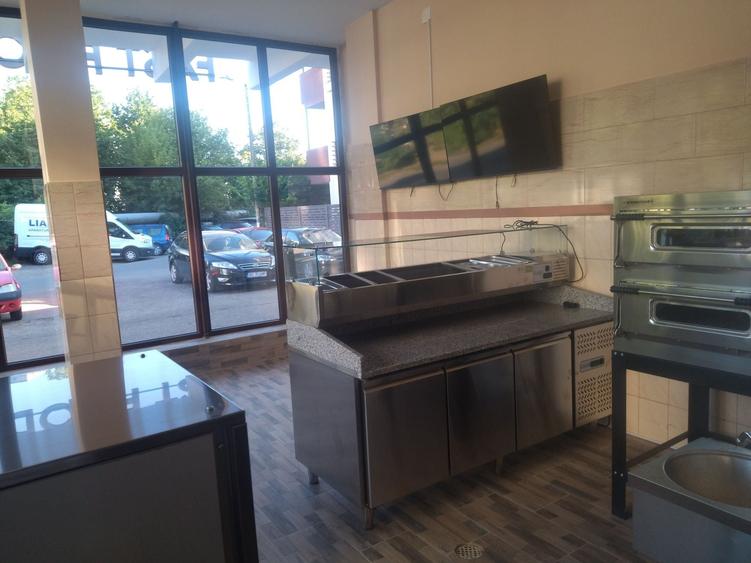 Spațiu comercial, de 75 mp, în Cornișa