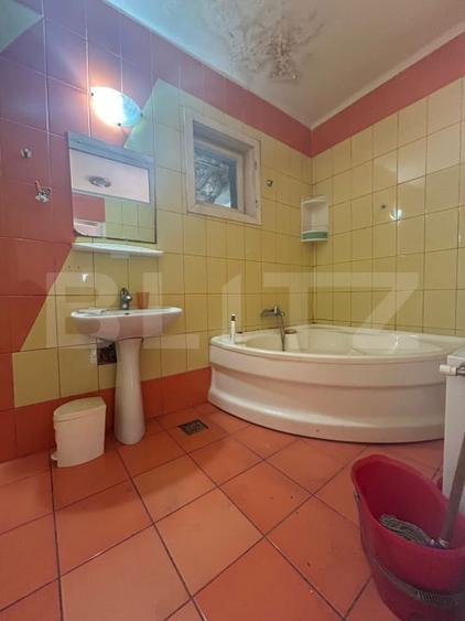 Casă individuală cu 2 camere cu Canalizare în Central