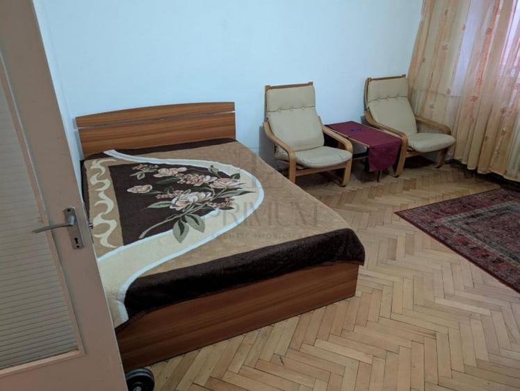 Garsonieră decomandată în Lunei