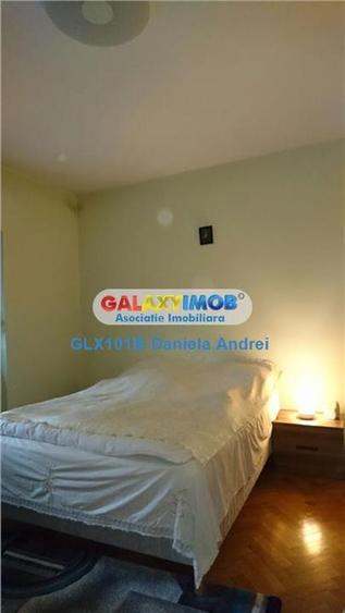 Apartament cu 3 camere decomandat, mobilat în Pajura