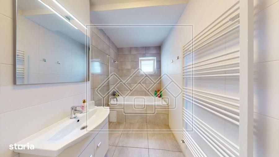 Apartament modern, cu 3 camere, balcon mare, loc de parcare inclus - C - 4