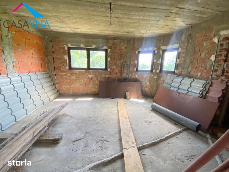 Casă cu 5 camere cu Teren 900 Mp în Prăjești
