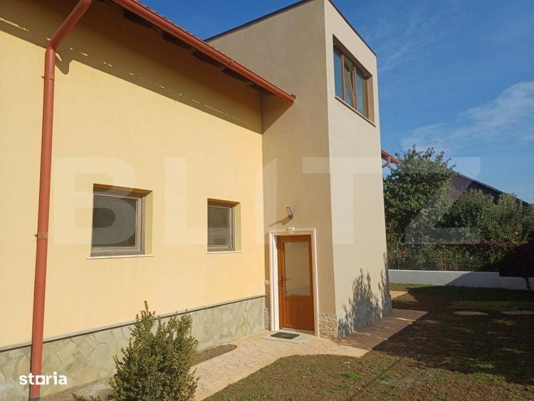Casă cu 4 camere cu Teren 1000 Mp în Central