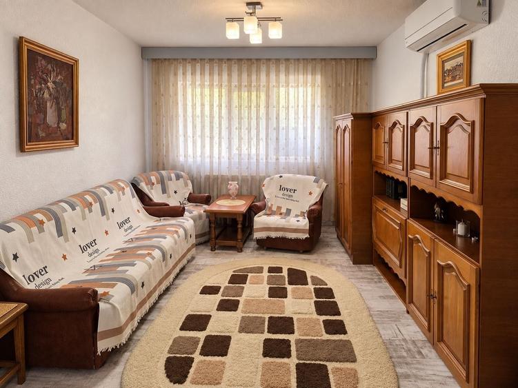 Apartament cu 3 camere decomandat în Obcini