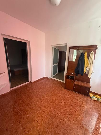 Casă cu 3 camere în Central
