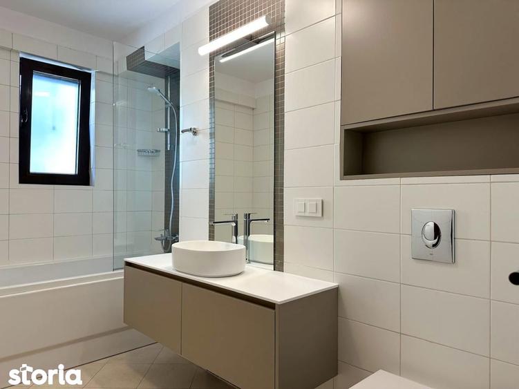 Apartament cu 4 camere în Aviatorilor