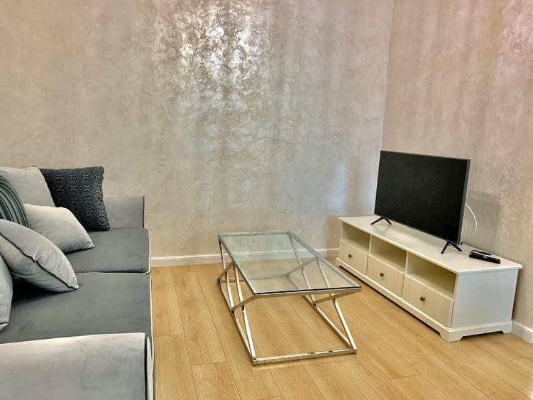 Apartament cu 2 camere, mobilat în Central