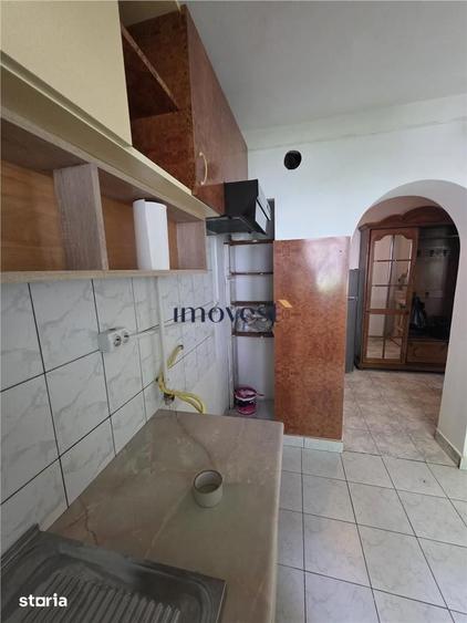 Apartament cu 2 camere semidecomandat în Micro 16