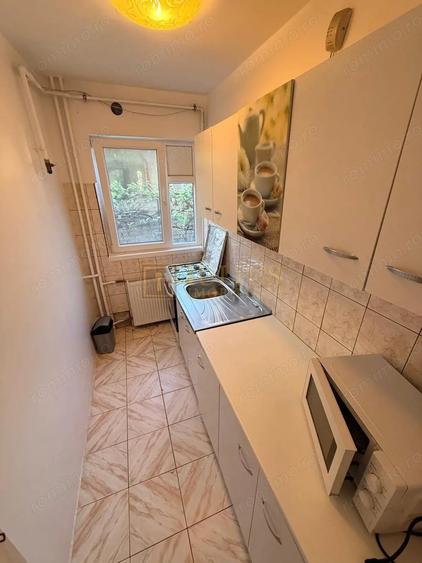 Apartament cu 2 camere semidecomandat, mobilat în Medicină