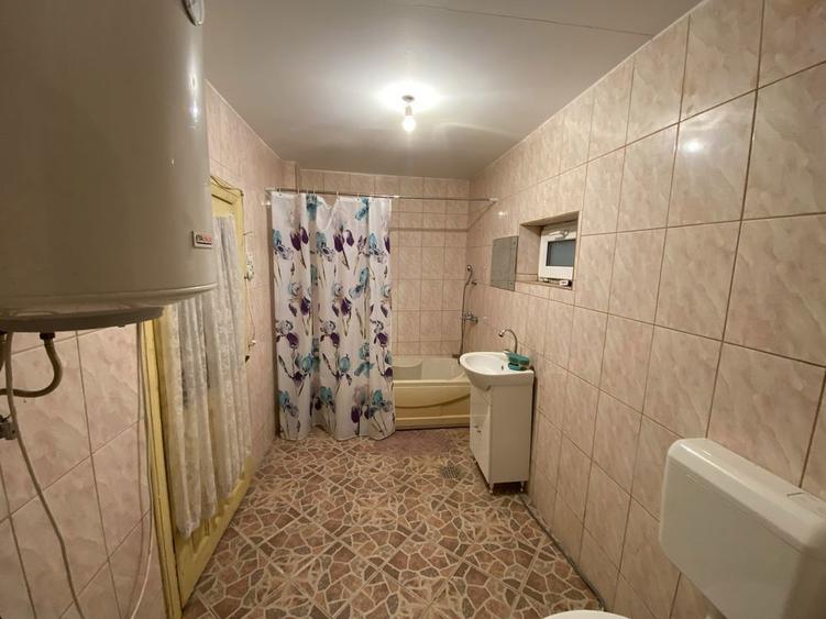 Casă cu 4 camere în Călugăreni