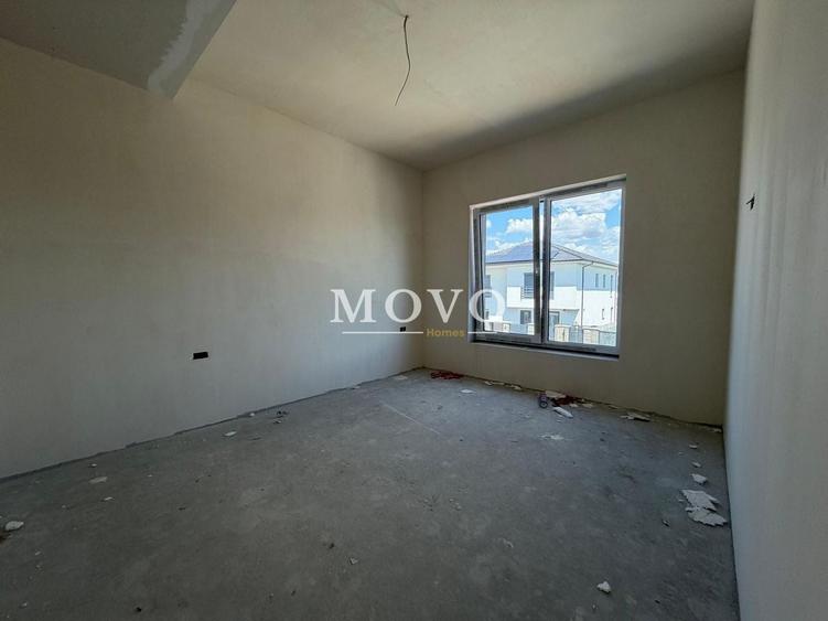 Duplex cu 4 camere cu Canalizare în Săcălaz