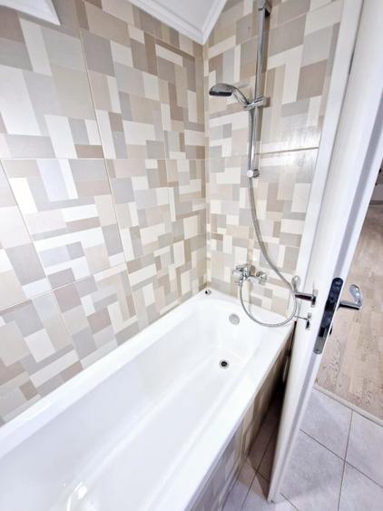 Casă cu Teren 230 Mp în Central