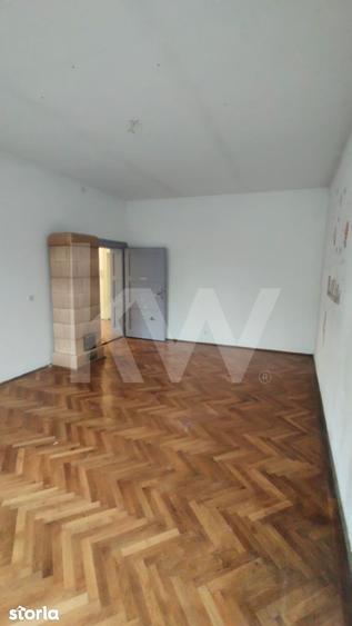 Casă cu 4 camere cu Teren 540 Mp în Lupeni