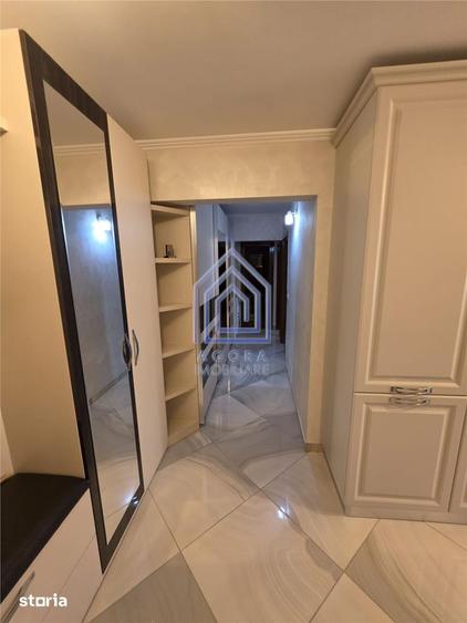 Apartament cu 3 camere decomandat în Obcini