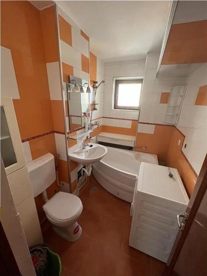 Apartament cu 3 camere decomandat, mobilat în Ultracentral