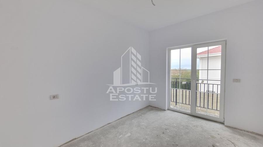 Duplex cu 3 camere cu Canalizare în Sânandrei