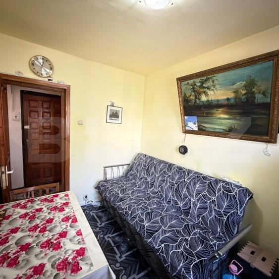 Apartament cu 2 camere semidecomandat, mobilat în Valea Rosie