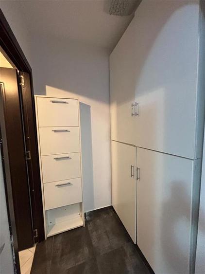 Apartament cu 2 camere semidecomandat în Valea Adâncă