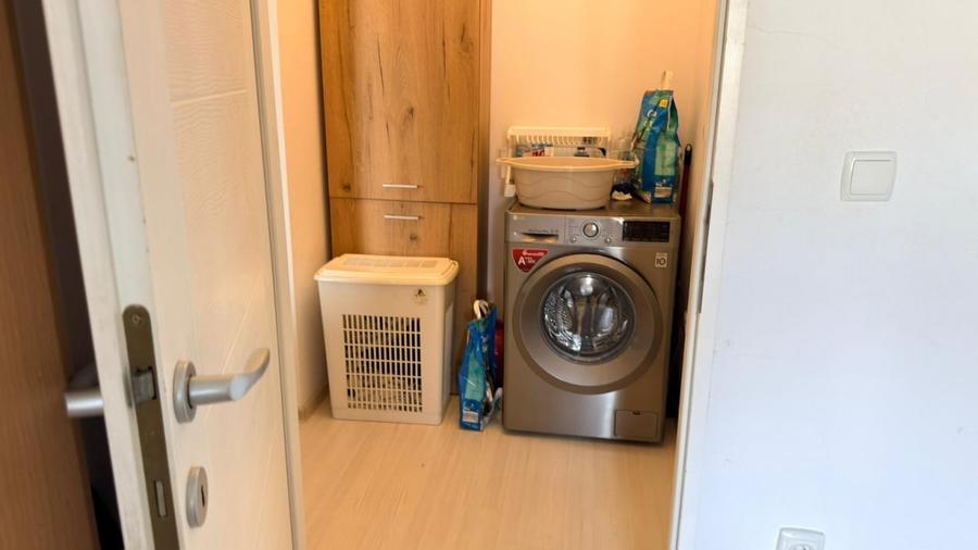 Apartament cu 2 camere semidecomandat, mobilat în Cugir