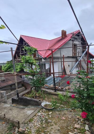 Casă cu 5 camere cu Teren 455 Mp în Central