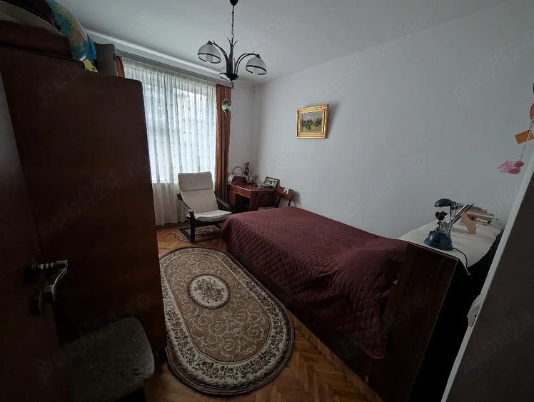 Casă cu 4 camere cu Teren 276 Mp în Central