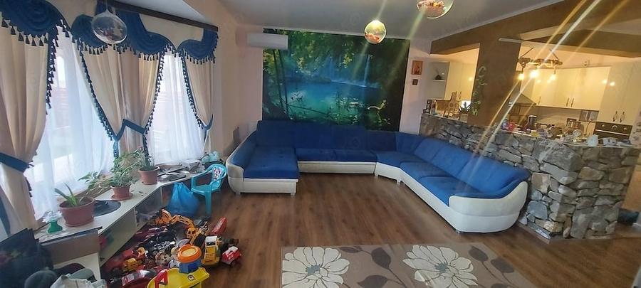 Casă individuală cu 5 camere cu Canalizare în Cornetu